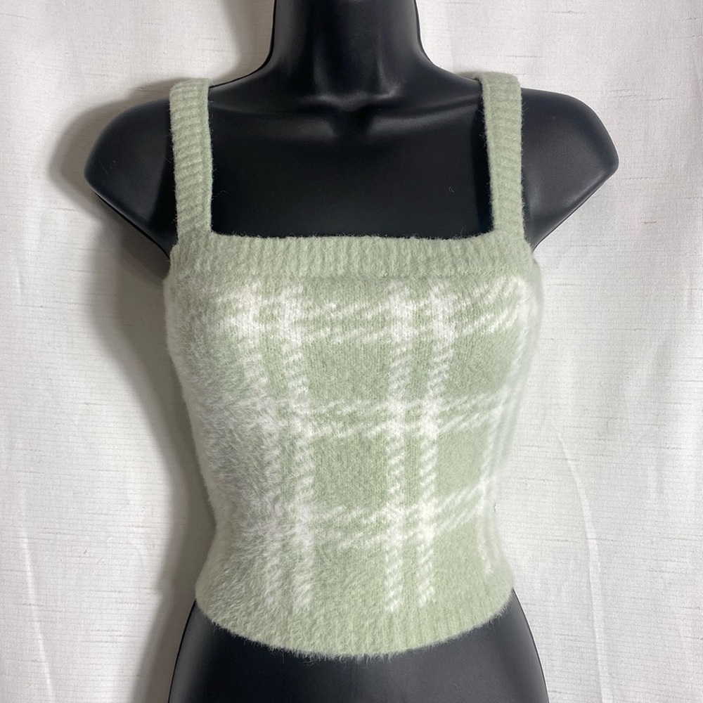 Kendall & Kylie Sage Green Plaid Knit Cami Top | Cropped | Size L NWOT - Picture 4 of 11